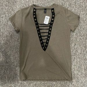 NWT Windsor Taupe Cut Out T Shirt S